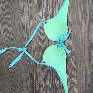 Victoria's Secret bikini top 34C